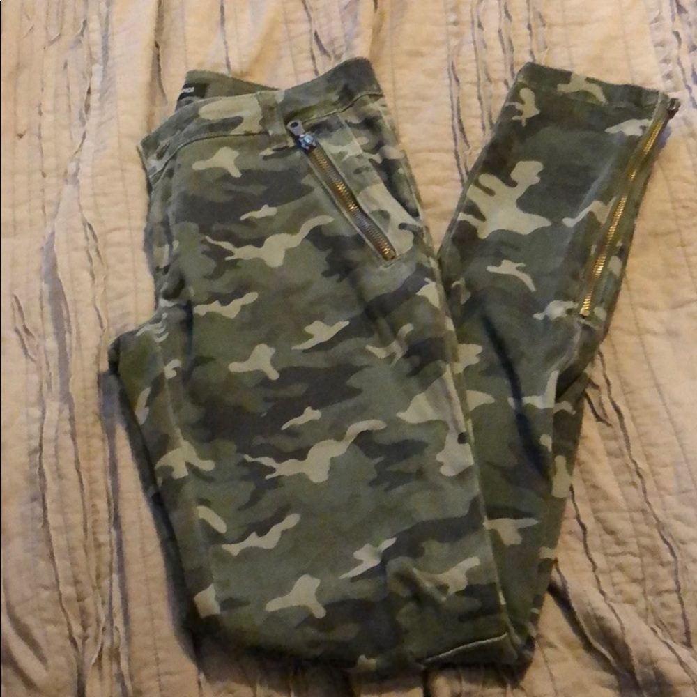 Camo pants